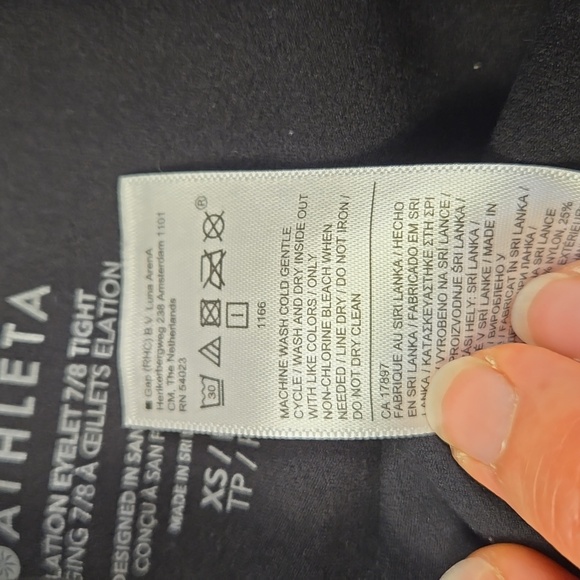 Athleta black floral Elation Eyelet 7/8 tights leggings, size XS - Picture 11 of 11